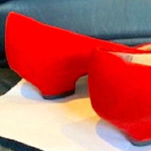 Vanna White Red Suede Leather Shoes Pump Heels Slip On Sz: 6 1/2 - Picture 4 of 5
